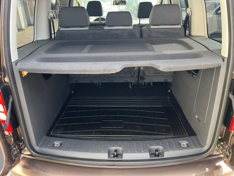 Volkswagen Caddy (2013) 1.6 TDI - fotka 11 z 24