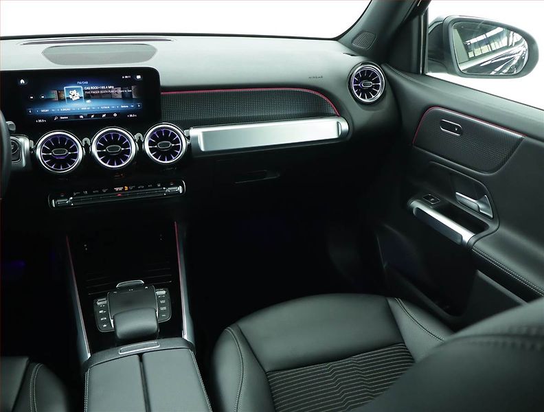 Mercedes-Benz EQB (2022) 300 4MATIC, SoH 95% - fotka 8 z 19