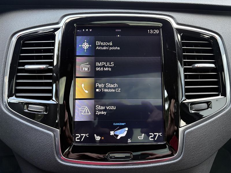 Volvo XC90 (2019) D5 AWD  Pano, Head, 360 - fotka 30 z 35