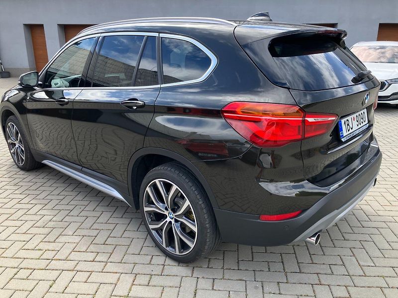 BMW X1 (2016) X-DRIVE 2.0d 140kW HEAD-UP,ČR - fotka 7 z 30