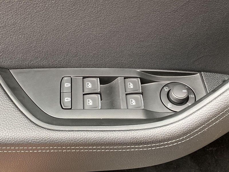 Škoda Superb (2023) Combi 2.0 TDI DSG L&K - fotka 23 z 35
