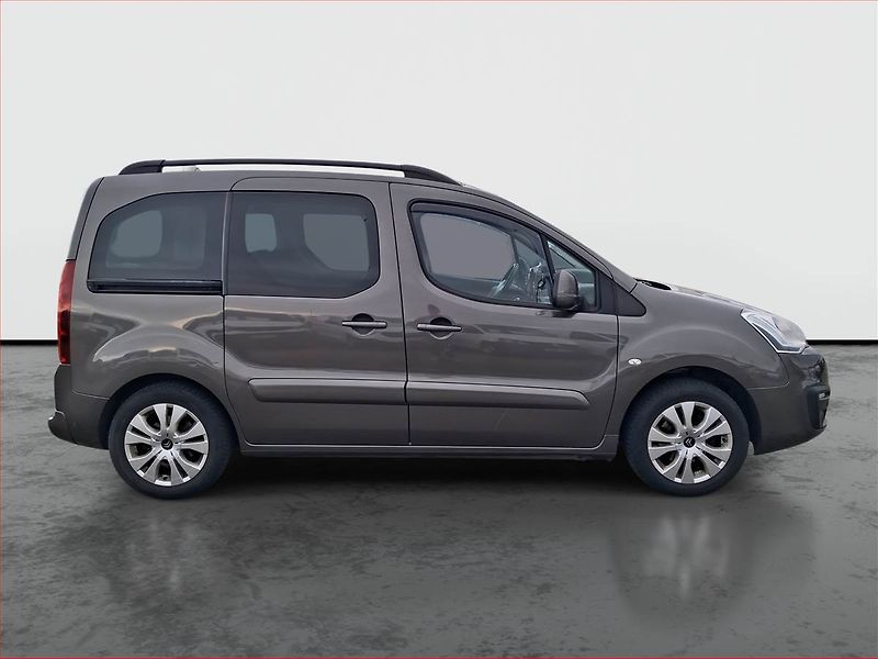 Citroën Berlingo (2016) Shine 1.6 BlueHDi, 5Míst, ČR - fotka 6 z 16