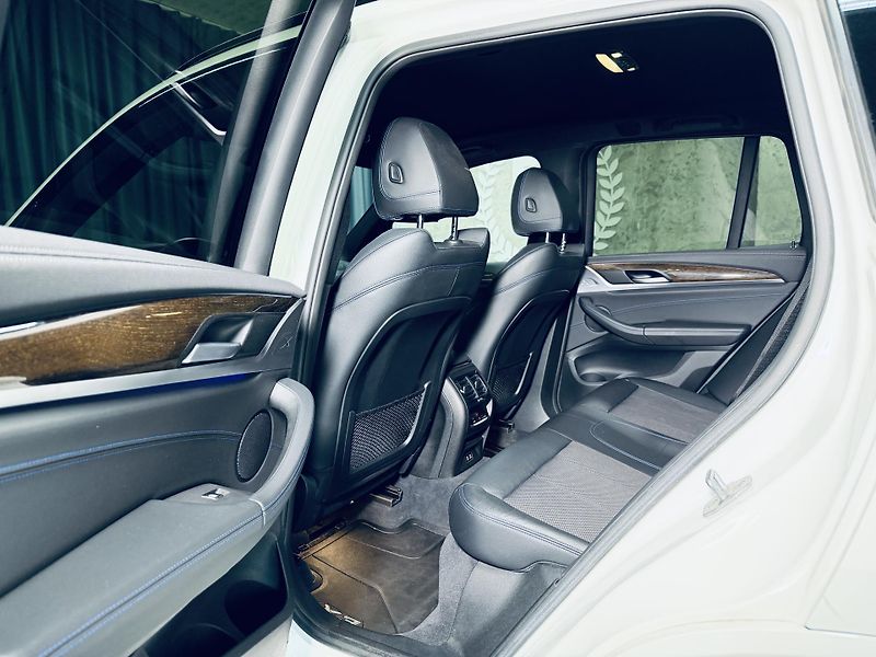 BMW X3 (2021) M40i CZ TOP STAV  - fotka 33 z 43