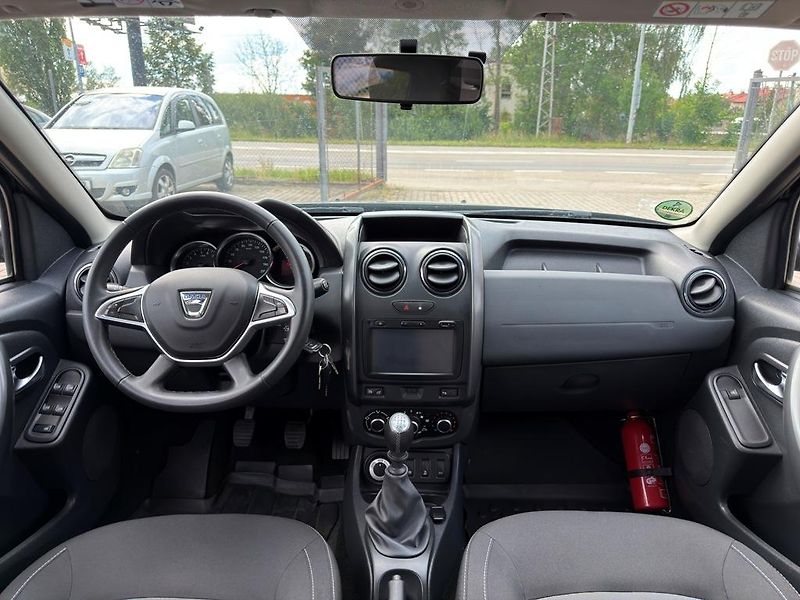 Dacia Duster 1.2 TCe 92 kW, 4x4 serviska - fotka 8 z 15