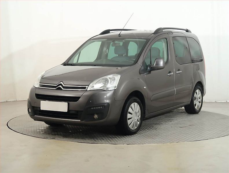 Citroën Berlingo (2017) Feel 1.6 BlueHDi, 5Míst, ČR - fotka 2 z 12