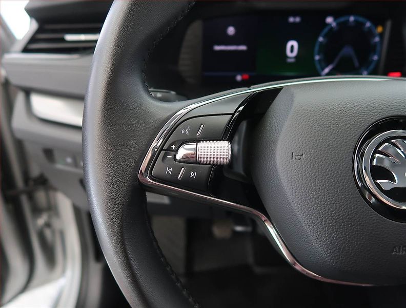 Škoda Octavia (2023) Ambition 2.0 TDI, ČR,1.maj - fotka 19 z 24