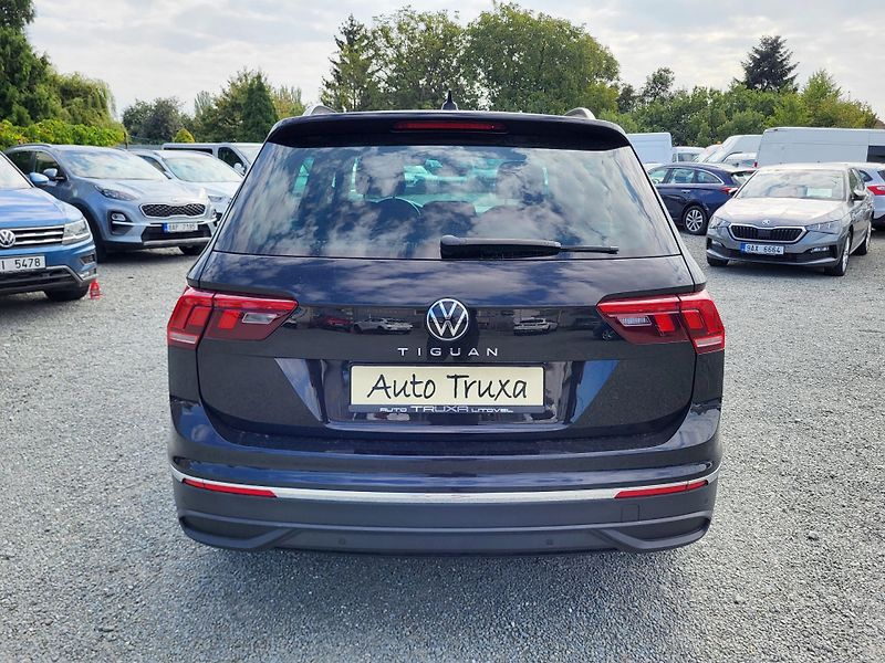 Volkswagen Tiguan 2.0 TDi 90kW LIFE - fotka 38 z 44