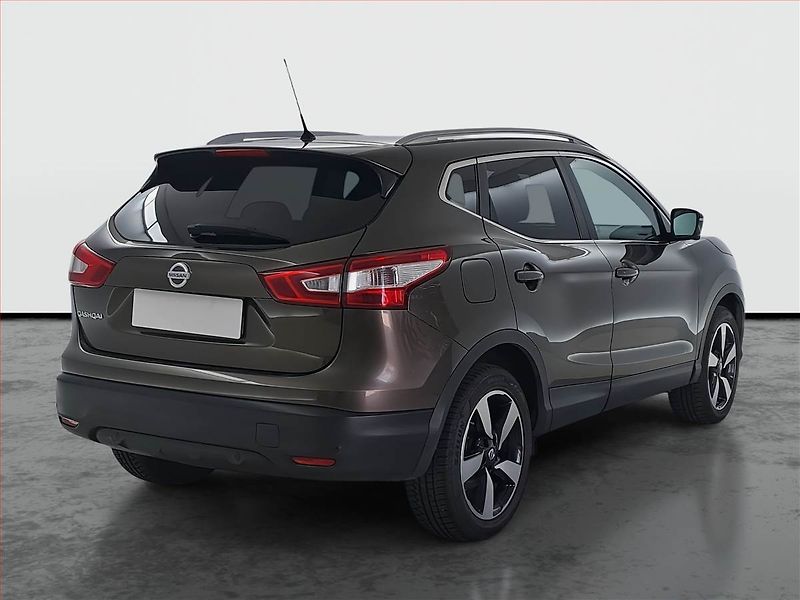 Nissan Qashqai (2015) 1.2 DIG-T, Automat, Serv.kniha - fotka 5 z 19