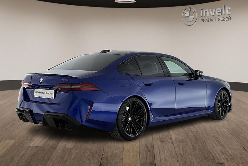 BMW M5 Sedan - fotka 3 z 24