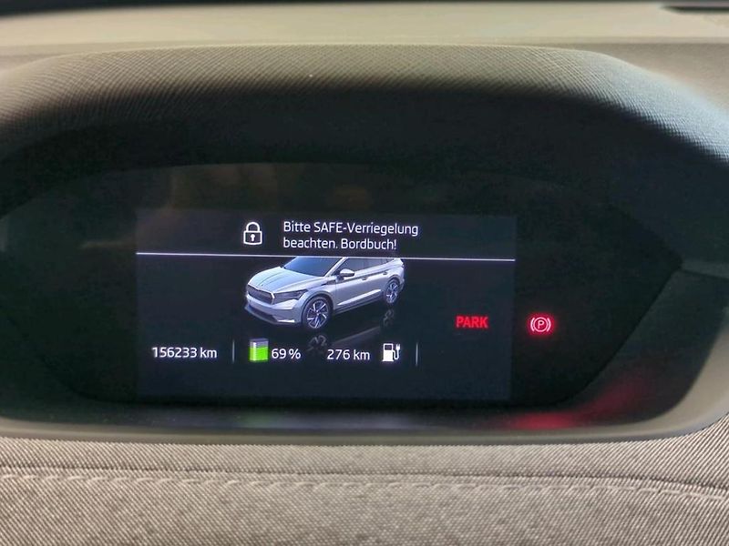 Škoda Enyaq iV 80 LOFT 15kw TZ SOH 96% - fotka 9 z 9