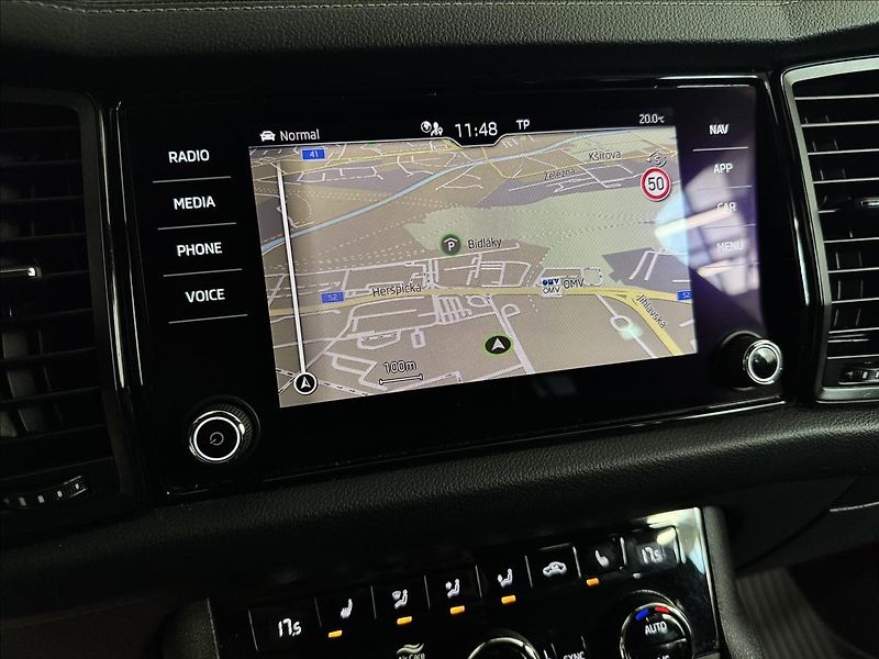 Škoda Kodiaq SPORTLINE 147kW 4x4 NEZ-TOP - fotka 19 z 49