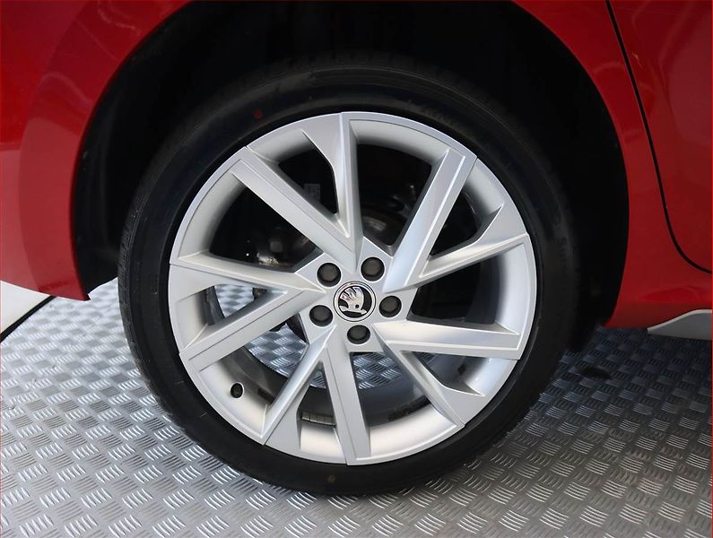 Škoda Kamiq (2020) Style Plus 1.0 TSI, Automat - fotka 15 z 22
