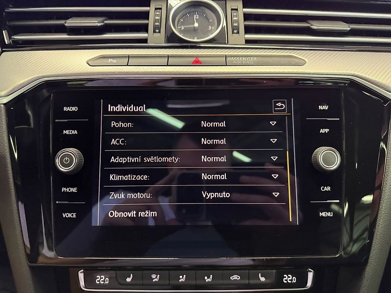 Volkswagen Arteon 2.0 Bi-TDI 176KW DSG 4M R-LINE - fotka 18 z 32