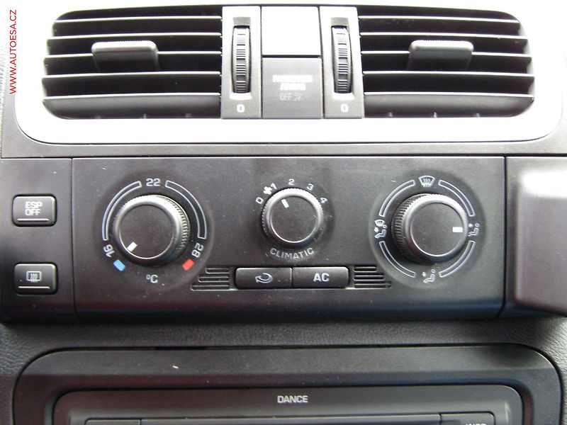 Škoda Roomster (2008) 1.4 i, AC, tažné - fotka 14 z 16