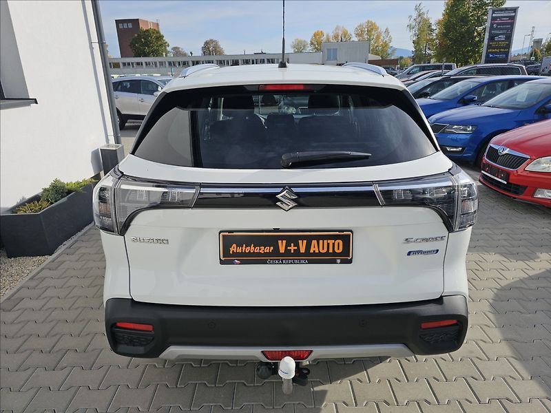 Suzuki SX4 S-Cross 1,4 T BoosterJet AllGrip 4x4 - fotka 7 z 45