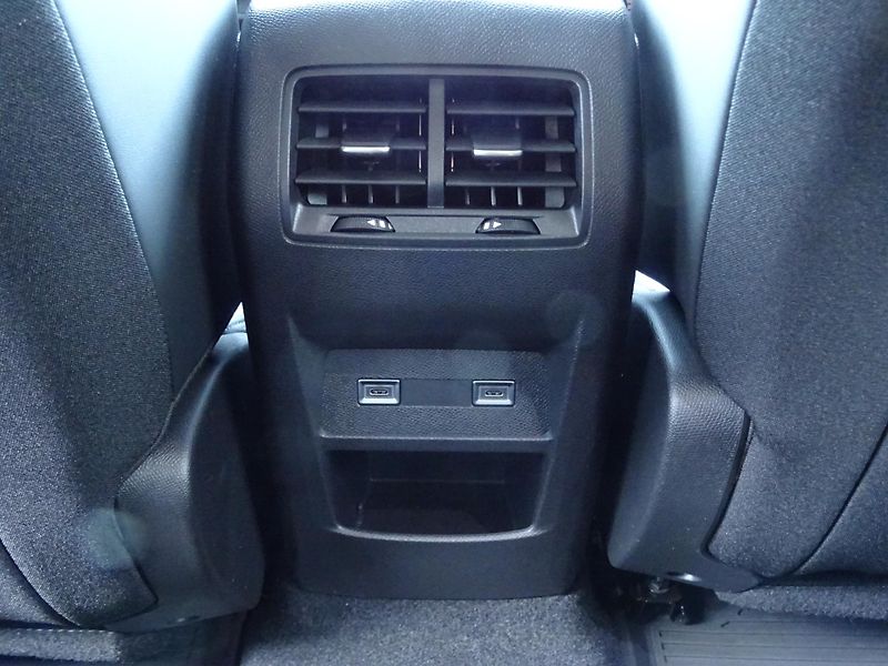 Peugeot 308 (2026) SW ALLURE Hybrid 145k e-DCS6 - fotka 35 z 41