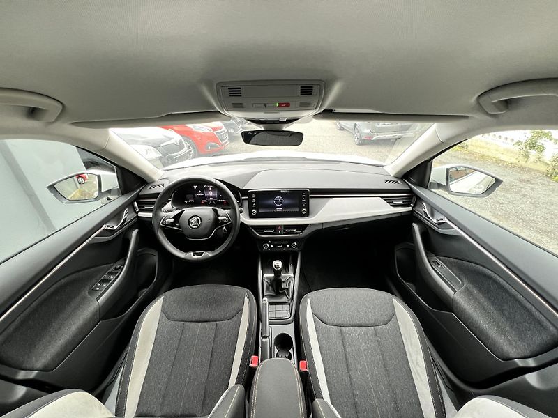 Škoda Kamiq Top Selection 1.5TSi 110kw ČR - fotka 20 z 45