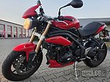 Triumph Speed Triple (2015) - náhled 12