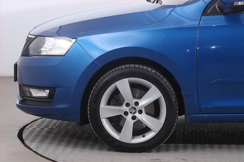 Škoda Rapid (2018) 1.0 TSI, Navi, Tempomat - fotka 15 z 23