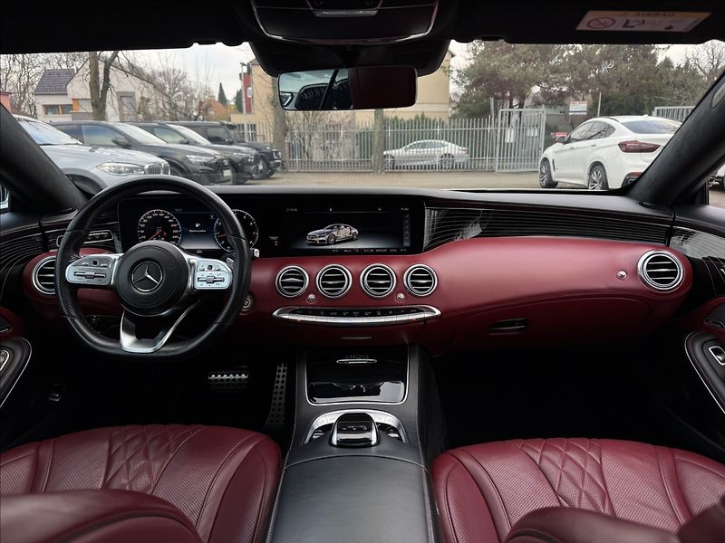 Mercedes-Benz Třídy S S 560 AMG 4Matic Kupé - fotka 12 z 34