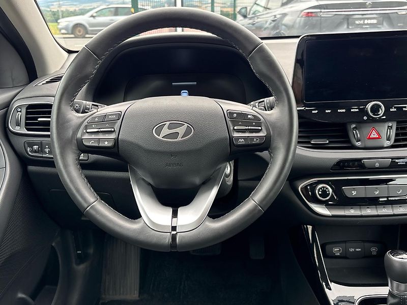 Hyundai i30 MHEV Smart DCT - fotka 18 z 25