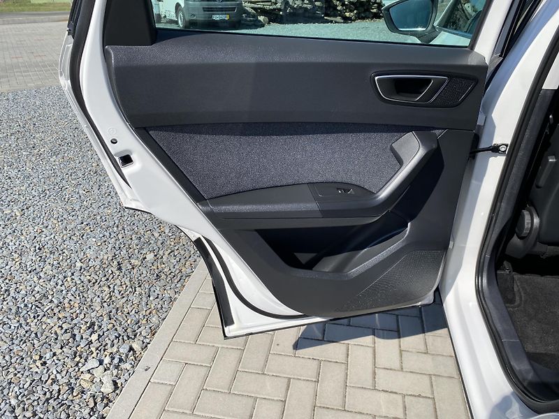 Seat Ateca 2.0TSI 140KW- DSG - LED -1xMAJ - fotka 38 z 56