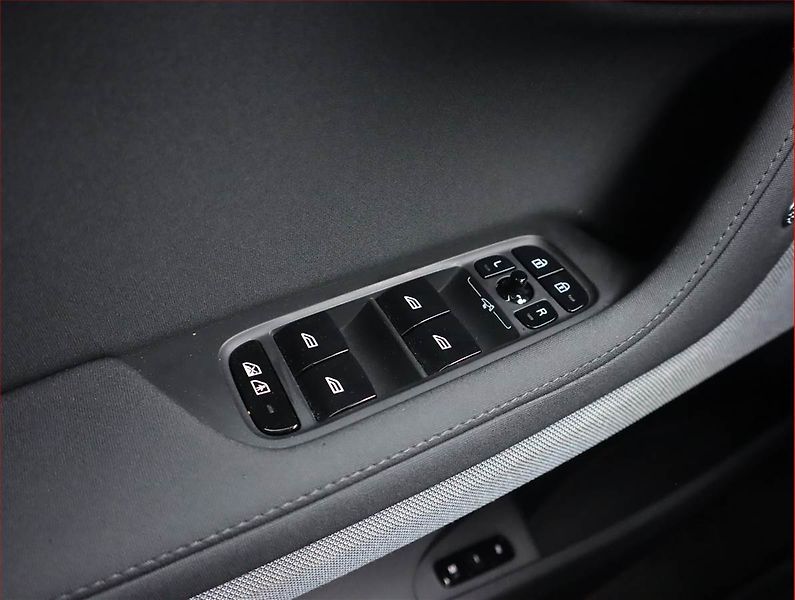 Polestar 2 (2022) Long Range 1 Motor, SoH 96% - fotka 17 z 22