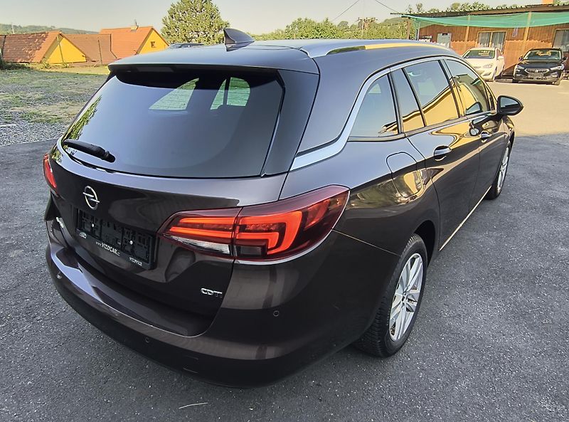 Opel Astra 1.6 CDTI 81KW/NAVI/4XVYHŘ.SEDA - fotka 12 z 60
