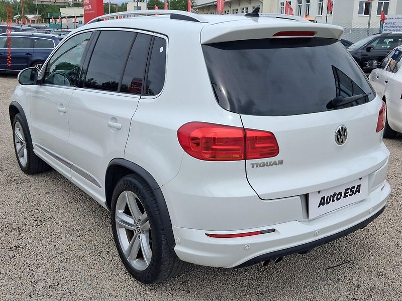Volkswagen Tiguan (2014) 2.0TDi 4x4, DSG, park. kamera - fotka 6 z 25