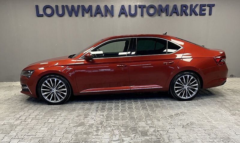 Škoda Superb 2,0 TDI DSG Laurin & Klement - fotka 3 z 22