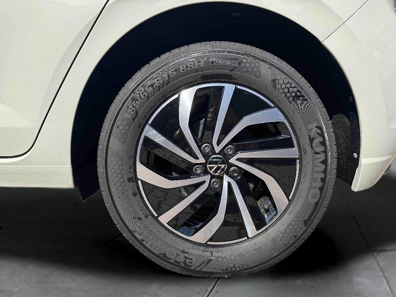 Volkswagen Polo People - fotka 4 z 7