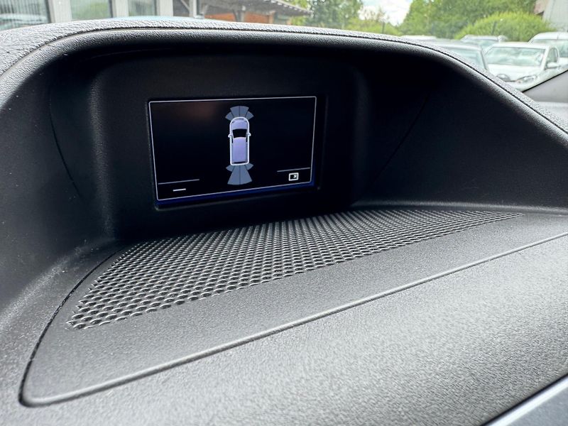 Ford Tourneo Custom (2018) Trend 2.0 TDCI 8 MÍST -CZ- DPH - fotka 21 z 27