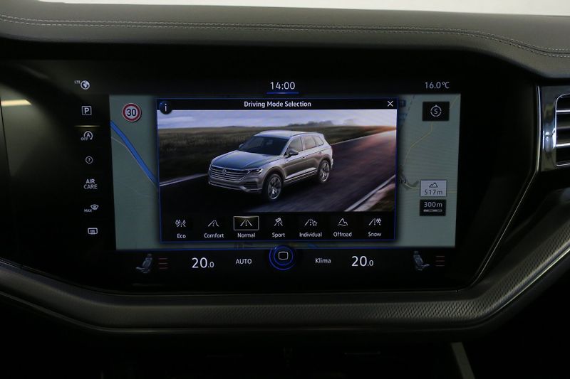 Volkswagen Touareg (2024) R-Line 3,0TDI 210kW Nez. top. - fotka 22 z 42
