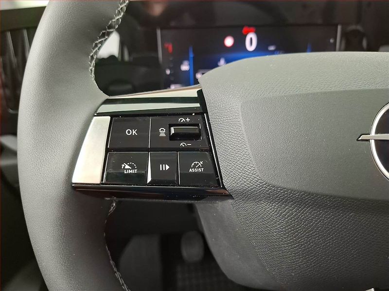 Opel Astra (2025) Edition 1.2 Turbo - fotka 16 z 18