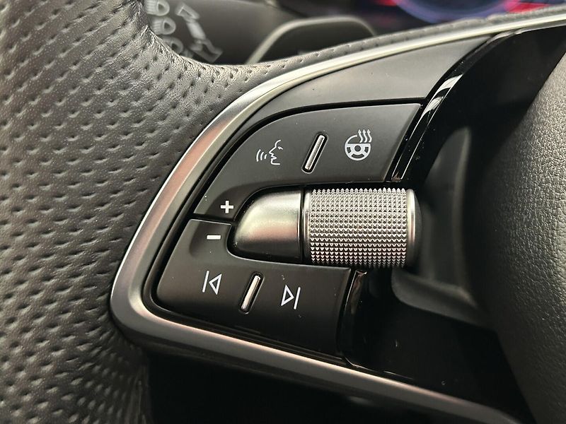 Škoda Kamiq 1.5 TSI Monte Carlo - fotka 20 z 29