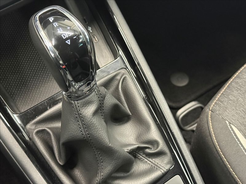 Škoda Scala 1,0 TSI STYLE DSG - fotka 13 z 16