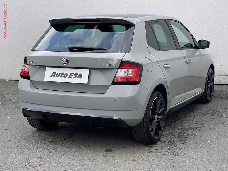 Škoda Fabia (2017) 1.0TSi, Panor, AC, park.čidla - fotka 4 z 17
