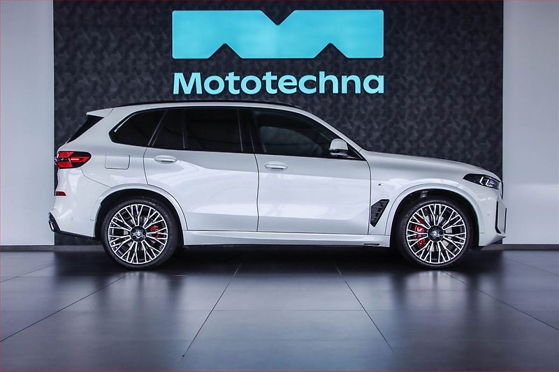 BMW X5 (2025) xDrive30d - fotka 6 z 21