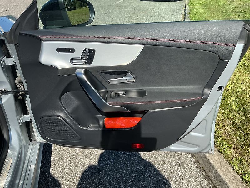 Mercedes-Benz CLA AMG 4MATIC - fotka 14 z 21