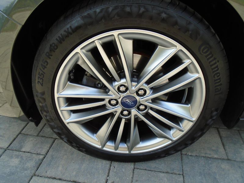 Ford Mondeo 2.0EcoBlue 140kW 8AT Vignale  - fotka 9 z 45