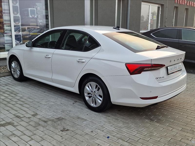 Škoda Octavia 2.0TDI Ambition,ČR,1.Majitel - fotka 7 z 50