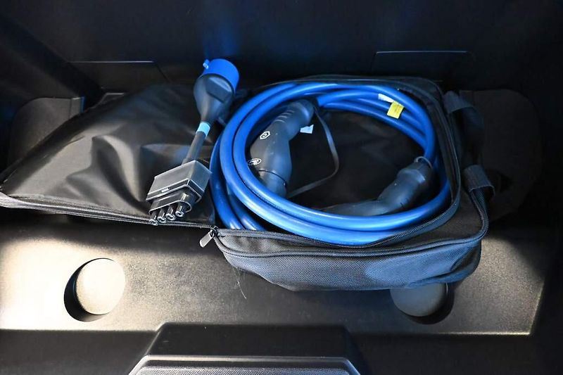 Ford Mustang Mach-E (2022) AWD PREMIUM Matrix LED iACC BO - fotka 34 z 38