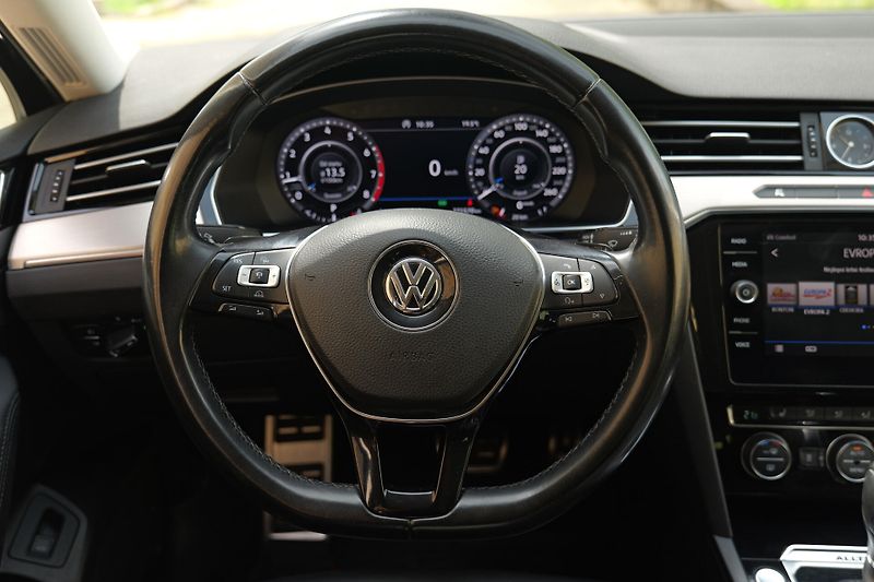 Volkswagen Passat 162kW Alltrack DCC NezTop 360 - fotka 19 z 42