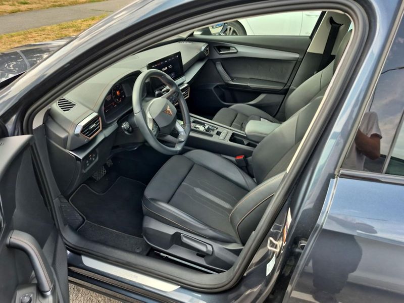 Cupra Formentor 1,5 TSi/110kW - DSG,LED,TZ,... - fotka 7 z 14
