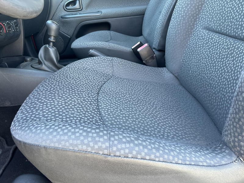 Renault Clio 1.2i 43kw ABS KLIMATIZACE - fotka 9 z 29