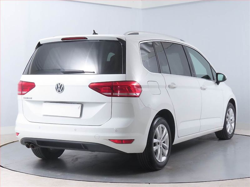 Volkswagen Touran (2018) Comfortline 2.0 TDI, ČR,1.maj - fotka 5 z 15