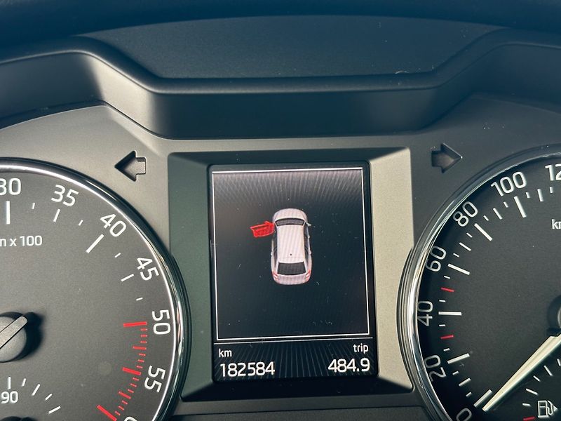 Škoda Octavia (2014) 1.6TDi NAVI,GARANCE KM - fotka 10 z 15