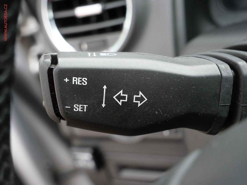 Opel Antara (2011) 2.4 16V - fotka 13 z 20