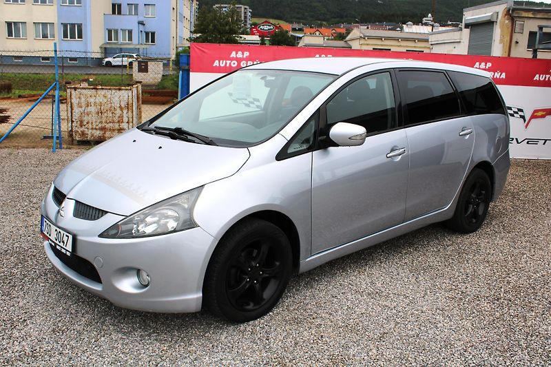 Mitsubishi Grandis (2007) 2.0TDI KLIMA EL.OKNA 7MÍST ALU - fotka 3 z 19