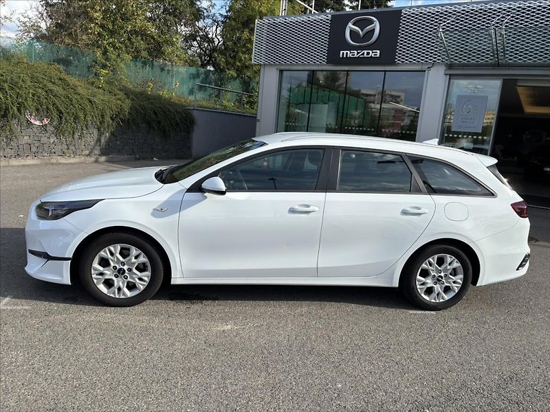 Kia Ceed 1,5 TGDi 118kW AT Spin ZÁRUKA - fotka 2 z 39